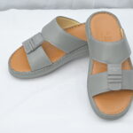 AMK Men's Slippers With Buckle Accent
